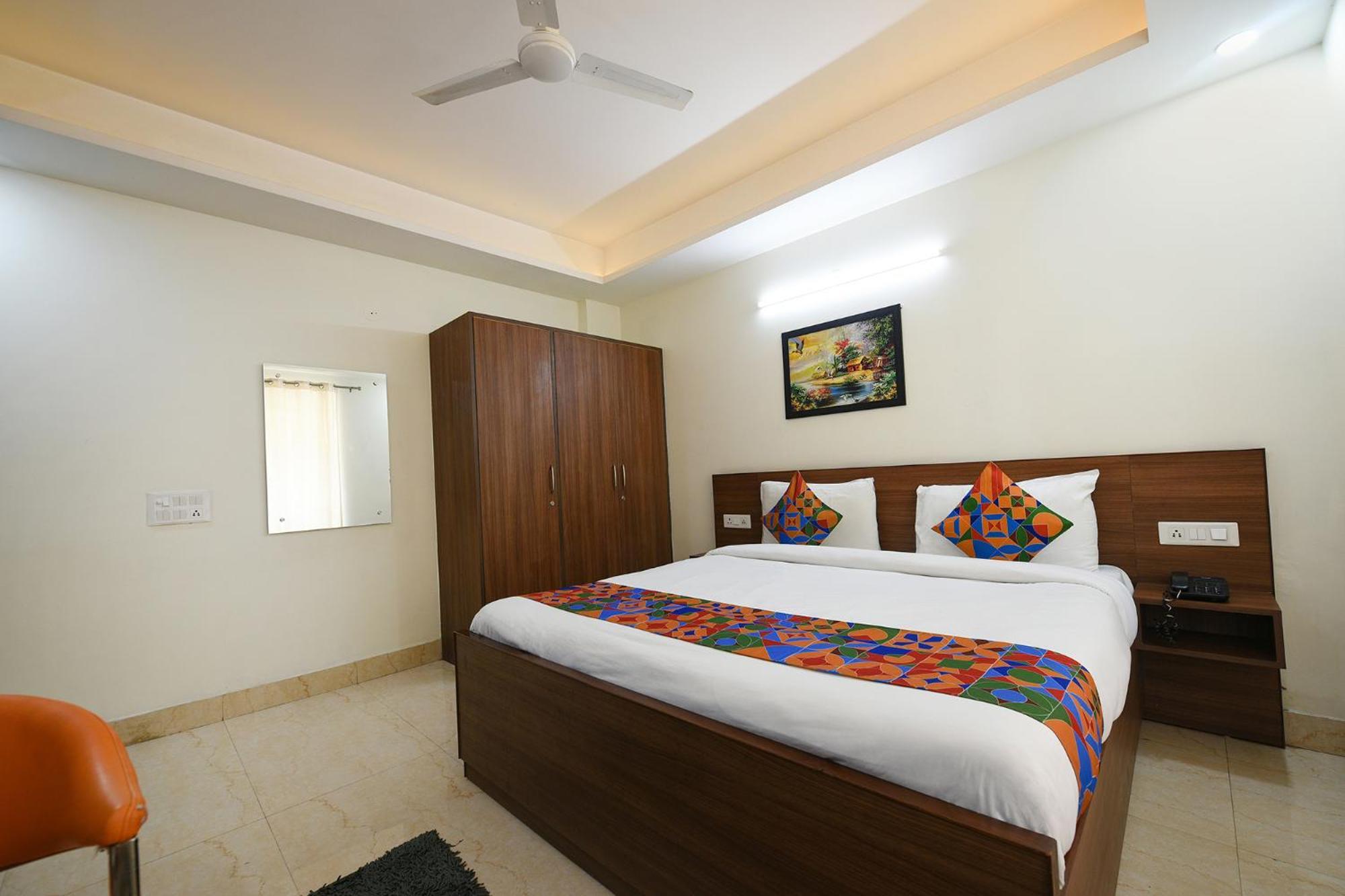 Fabhotel Indian I Gurgaon Exteriör bild