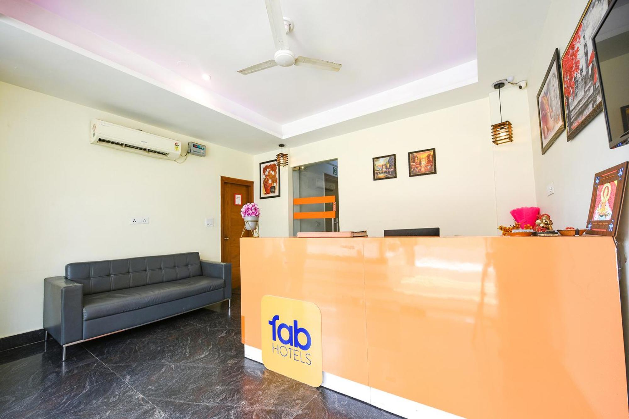 Fabhotel Indian I Gurgaon Exteriör bild